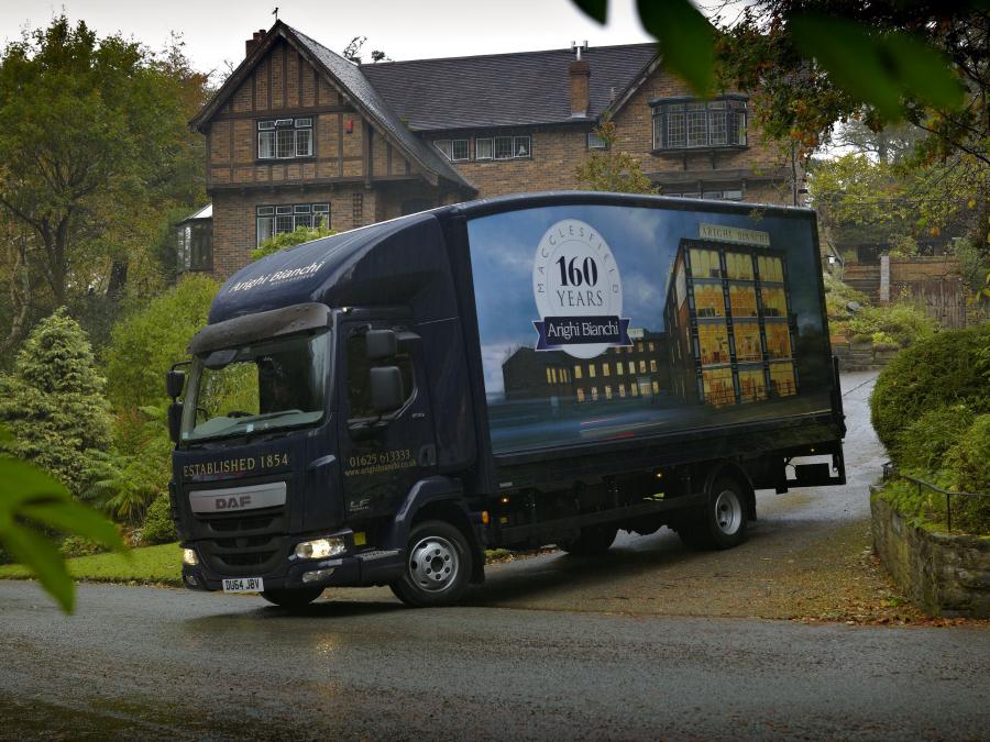  DAF LF 150 FA Sleeper Cab 2013 года  (UK) (фото 1 из 3)